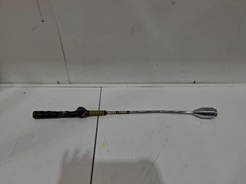 SKLZ Tempo and Grip Golf Trainer for right-handed golfers with two weight adjustments  - BLACK/YELLOW image 3