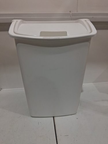 RUBBERMAID SWING TOP LID GARBAGE CAN - 13GAL - WHITE image 2