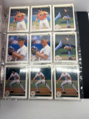 800 APPROX ASSSTD UPPER DECK 1990 MLB BASEBALL CARDS image 7