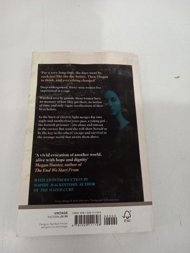 (PAPERBACK) I Who Have Never Known Men BY JACQUELINE HARPMAN image 3