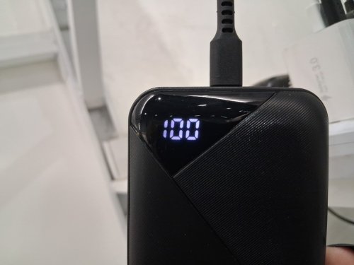 EAFU PORTABLE CHARGER POWER BANK WITH LED DISPLAY - 10000mah - BLACK (MODEL: BE-E1) image 4