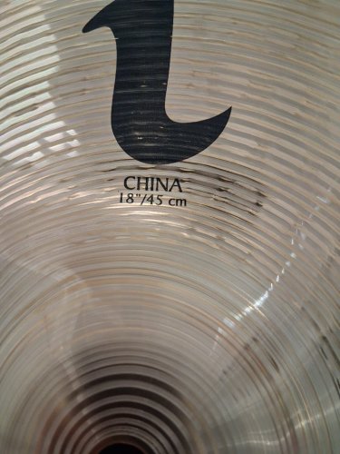 ZILDJIAN CUSTOM MEDIUM CRASH CYMBAL - 18" image 4