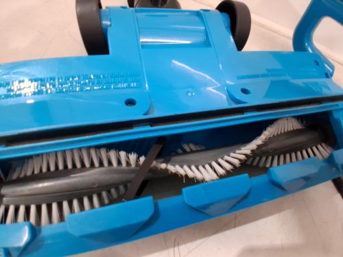 BISSELL FEATHERWEIGHT TURBO 2-IN1 STICK & HANDHELD VACUUM - BLUE (MODEL: 2610b) image 4