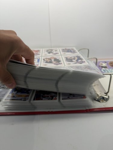 1300+ APPROX ASSSTD 1991/92/93 NHL UPPER DECK HOCKEY CARDS IN ENGLISH AND FRENCH VERSIONS image 21