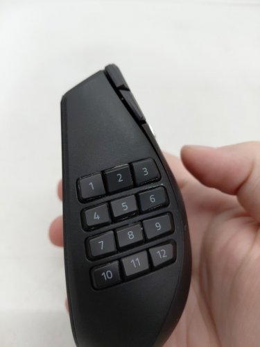 Razer Naga V2 HyperSpeed Wireless bluetooth MMO Gaming Mouse - 19 Programmable Buttons, Focus Pro 30K Optical Sensor, Up to 400 Hr Battery Life - BLACK (MODEL:‎ RZ01-03600100-R3U1) image 3