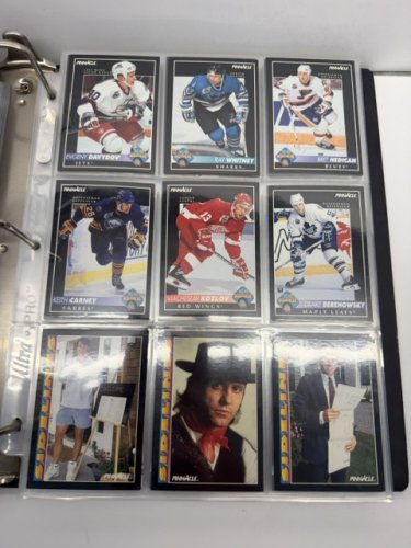 APPRX 630+ ASSSTD PINNACLE 1992/93 HOCKEY CARDS image 7