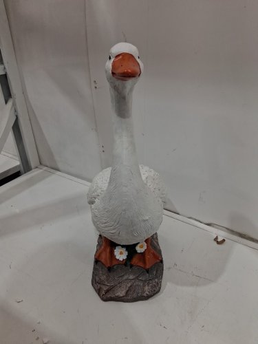 Joyful Porch Goose Statue indoor/outdoor - 20" - white image 5