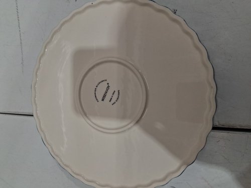 fluted microwave and dishwasher safe ceramic pie dish - 9.5" - blue/whit image 4