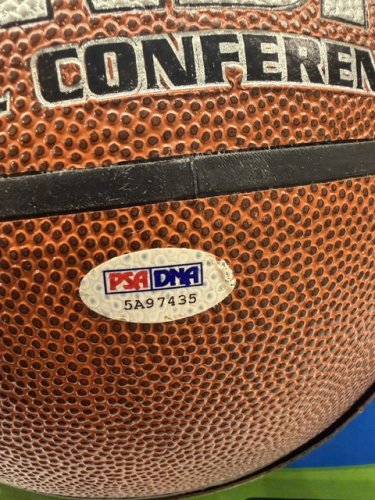 SIGNED MAGIC JOHNSON SPALDING BASKETBALL WITH COA FROM PSA image 4