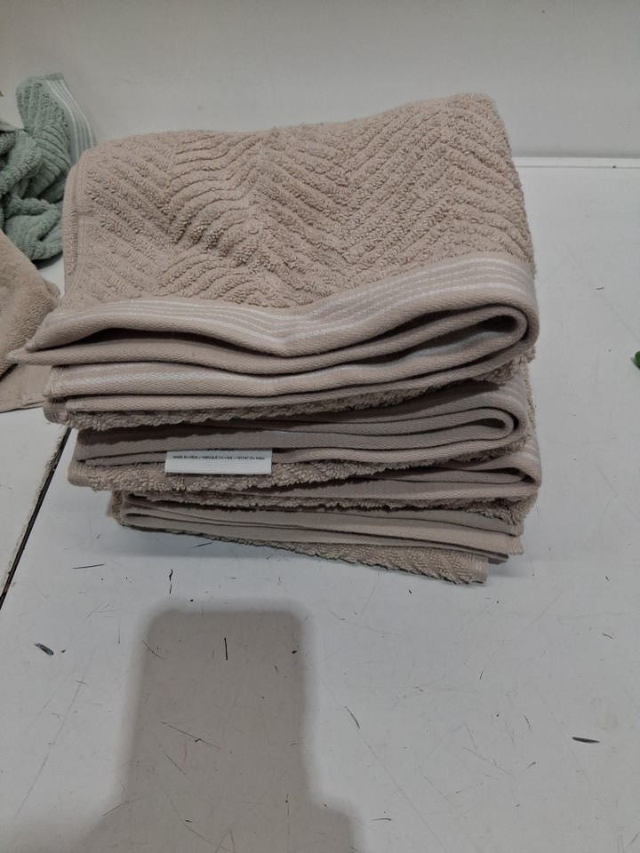 4pk caro home 100% cotton hand towels - 18" x 30" - beige HERRINGBONE (Style: 1945886) image 2