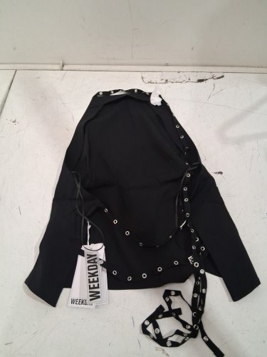 women's WEEKDAY EYELET DETAIL HALTERNECK TOP - small - black (style: 1311603001) image 4