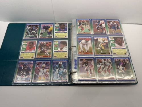 400+ APPROX ASSSTD 1990 SCORE NFL FOOTBALL CARDS image 2