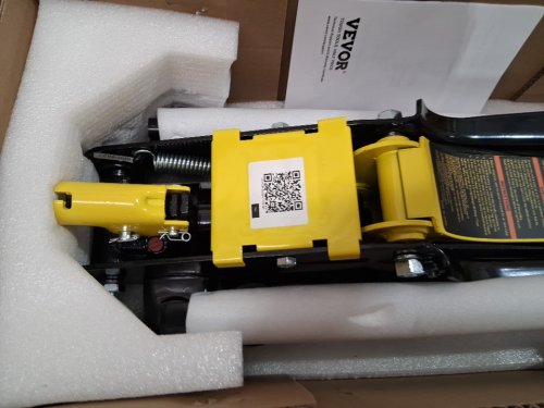 Heavy Duty Low Profile Heavy-Duty Steel Floor Jack with Single Piston Hydraulic Pump - 2.5 Ton cap - Yellow (model: wd-a-02250-a00-0) image 7