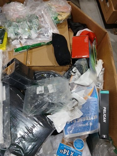 assorted MIXED item MYSTERY PALLET - VARIOUS PRODUCTS - aprox 300+ - (pallet #24) image 5
