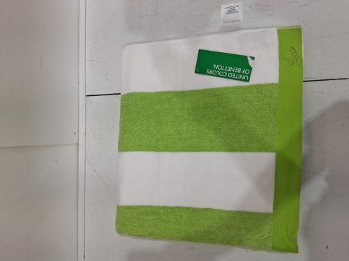 United Colors of Benetton Beach Towel - 35" X 63" - LIME green/white (MODEL: 2040372) image 2
