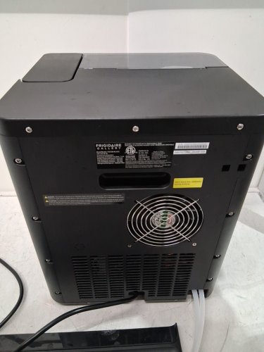 Frigidaire Gallery 38 lbs. Countertop Nugget Ice Maker-easy crush ice-Black (model: efic264-black/fgic264-black) image 14