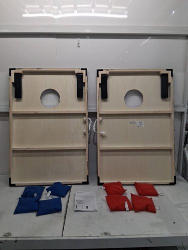AMAZONBASICS WOODEN CORNHOLE SET - red/white/blue (model: b07767wrfz) image 5
