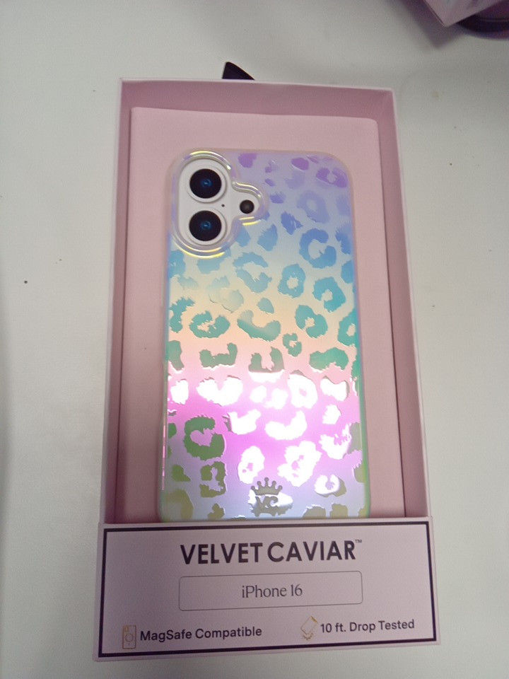 VELVET CAVIAR phone case compatible with magsafe - iphone 16 - White Opal Leopard image 2