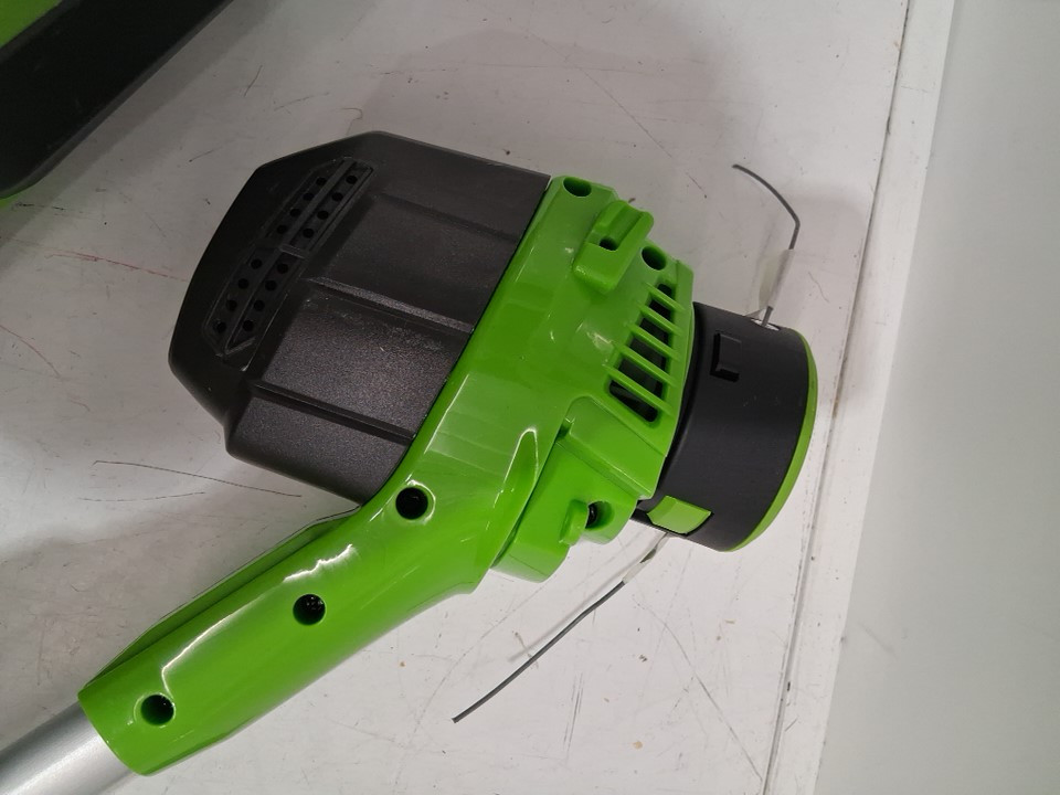 GREENWORKS LITHIUM ION CORDLESS STRING LAWN TRIMMER *TOOL ONLY* - 40V - 12" PATH - GREEN (MODEL: 2101602) image 5