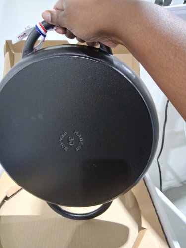 staub grill pan with integrated handles - 12" round - cast iron (model: 1894933) image 5