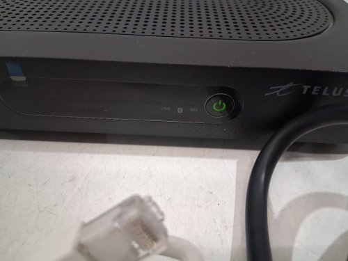 Telus 4K Wireless Digital Box (MODEL: UIW8001) image 2