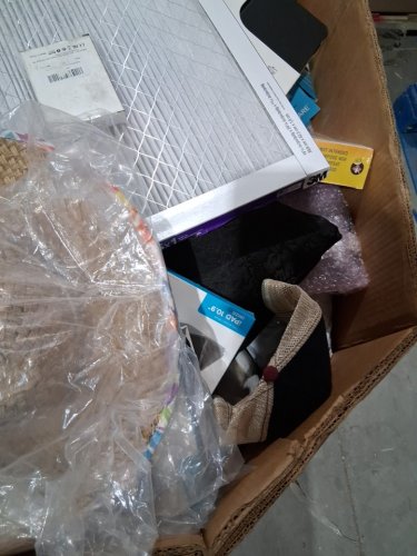 assorted MIXED item MYSTERY PALLET - VARIOUS PRODUCTS - aprox 300+ - (pallet #41) image 4