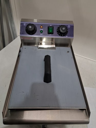 IPROODS ELECTRIC DEEP FRYER WITH  BASKETS, TEMPERATURE CONTROLN AND TIMERS, 10.5QT - 17.72" X 11.02" X 11.22 image 10