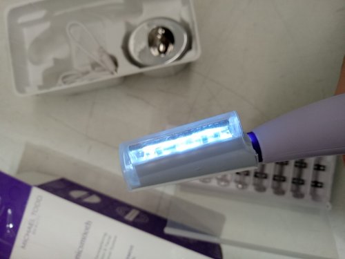 Michael Todd Beauty 2-in-1 SONIC Technology Dermaplaning  facial hair removal Tool with charging base  - purple image 4