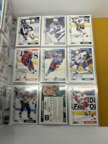 550 APPROX ASSSTD SCORE 1992 HOCKEY NHL CARDS image 15