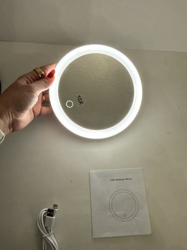 MAVORO BEAUTY ESSENTIALS 10X MAGNIFYING MIRROR, 6" ROUND, WITH SUCTION CUPS. image 4