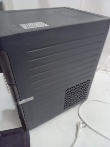 Frigidaire Gallery Countertop nugget-shaped Ice Maker with Stainless Steel Trim - 33 Lbs - Black - (Model: efic201-black) image 4