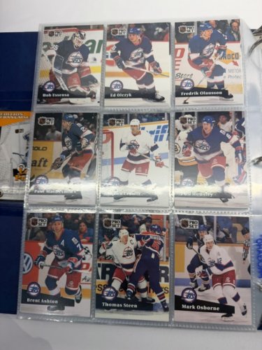550 APPROX ASSSTD NHL PRO SET 1990 HOCKEY CARDS image 3