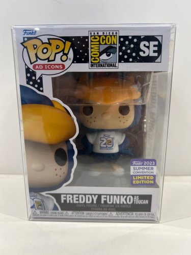 Funko pop! **2023 summer convention** San Diego comic com international - Freddy funko as toucan vinyl figure (#se) **plastic protector cover** image 2