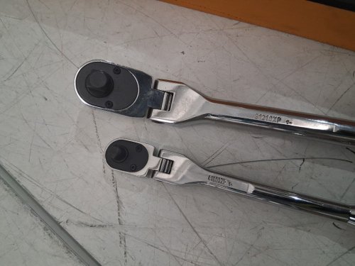 GEARWRENCH 2PC Dual Material Flex Handle Teardrop Ratchet Set  - 1/4" & 3/8" - BLACK/ORANGE (MODEL: 81204xp) image 5