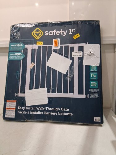 SAFETY 1ST EASY INSTALL WALK THROUGH BABY GATE - 29" - 38" X 28" - WHITE (MODEL: GA105CWHOF2) image 2