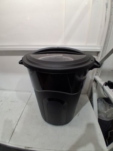 United solutions plastic outdoor garbage can with lid- 32gal - 22" x 22" x 30.8" - black (model: ti0084) image 3