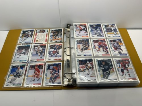 550 APPROX ASSSTD SCORE 1992 HOCKEY NHL CARDS image 2