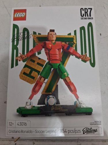 854PC Lego Editions CR7 Cristiano Ronaldo Soccer Legend (Model: 43016) image 2