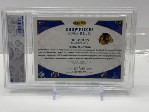2025-26 SPLENDOR UPPER DECK SIGNED CHRIS CHELIOS WITH AUTO RELIC SHOWPIECE LIMITED EDITION #2/27 image 3