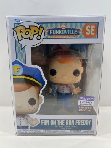 Funko pop! **2023 summer convention** funkoville - fun on the run Freddy vinyl figure (#se) **plastic protector cover** image 2