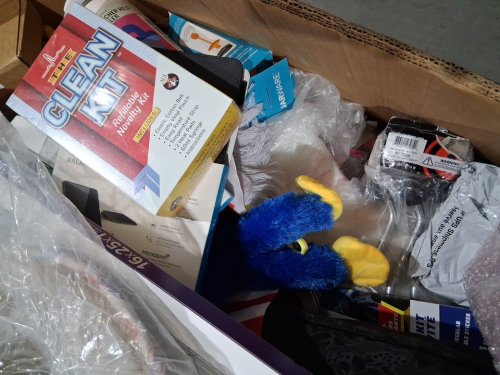 assorted MIXED item MYSTERY PALLET - VARIOUS PRODUCTS - aprox 300+ - (pallet #41) image 9