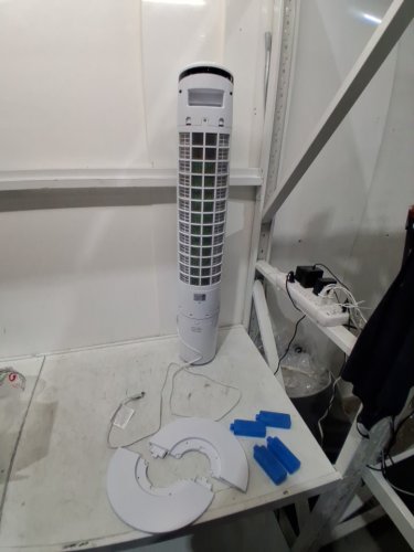 COSTWAY EVAPORATIVE OSCILLATING TOWER FAN/EVAPORATIVE AIR COOLER - 41" - BLACK/WHITE (MODEL: ES10083US) image 4