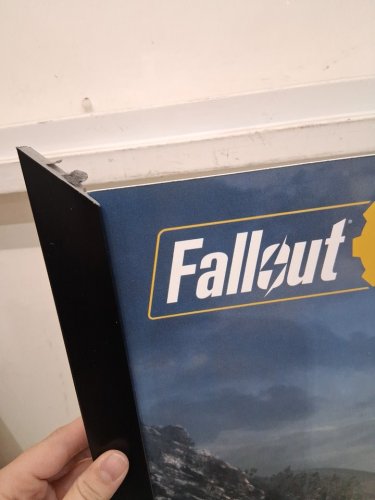 trends international Fallout: 76 Helmet Key Art Poster - 34" x 22" - multicolor (model: 17295 ) image 4