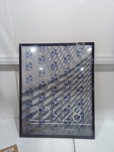 Americanflat Poster Frame with Polished Plexiglass - 22"x28" - black image 3