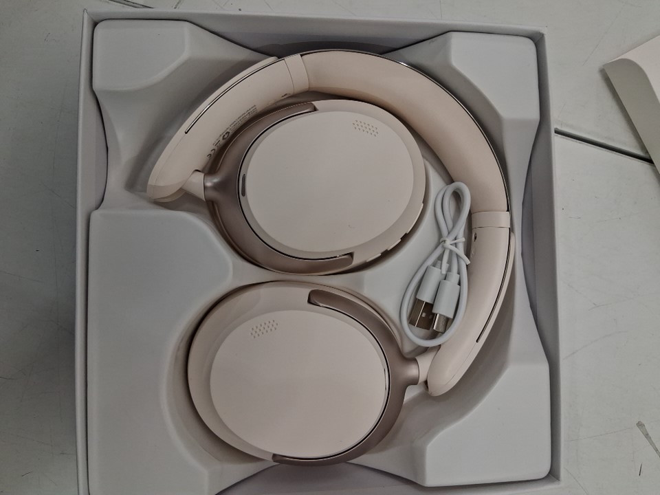 Monster Persona 3rd ANC Wireless bluetooth Headphones - Noise Cancelling, 70 hour battery - white (model: mh22231) image 3