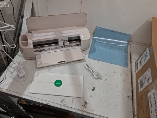 CRICUT Maker 4 SMART CUTTING MACHINE - seashell - (MODEL: CXPL3038/‎8002707) image 2