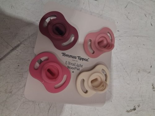 4pk Tommee Tippee Ultra-light Stayput Pacifier - 0 to 6m - multicolor image 3