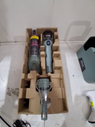 SHARK STAINFORCE CORDLESS HANDHELD CARPET/UPHOLSTERY STAIN CLEANER - (MODEL: HX101C) image 3