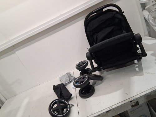 MAXI-COSI LARA ULTRA COMPACT foldable STROLLER - ESSENTIAL BLACK (MODEL: 01323CFNA) image 4