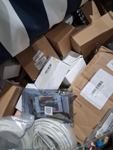 assorted MIXED item MYSTERY PALLET - VARIOUS PRODUCTS - aprox 300+ - (pallet #38) image 8
